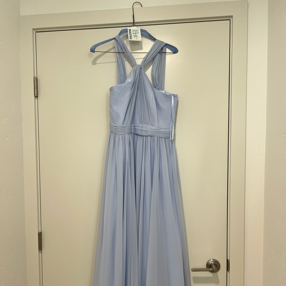 Adrianna Papell Cora Pleated Halter Chiffon Dress- Cloudy, size 4